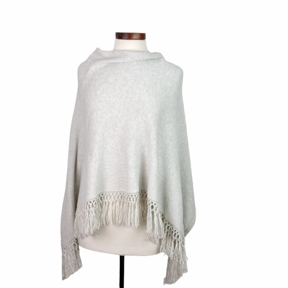 Lilly Pulitzer Light Gray Sweater Poncho One Size - Picture 1 of 10